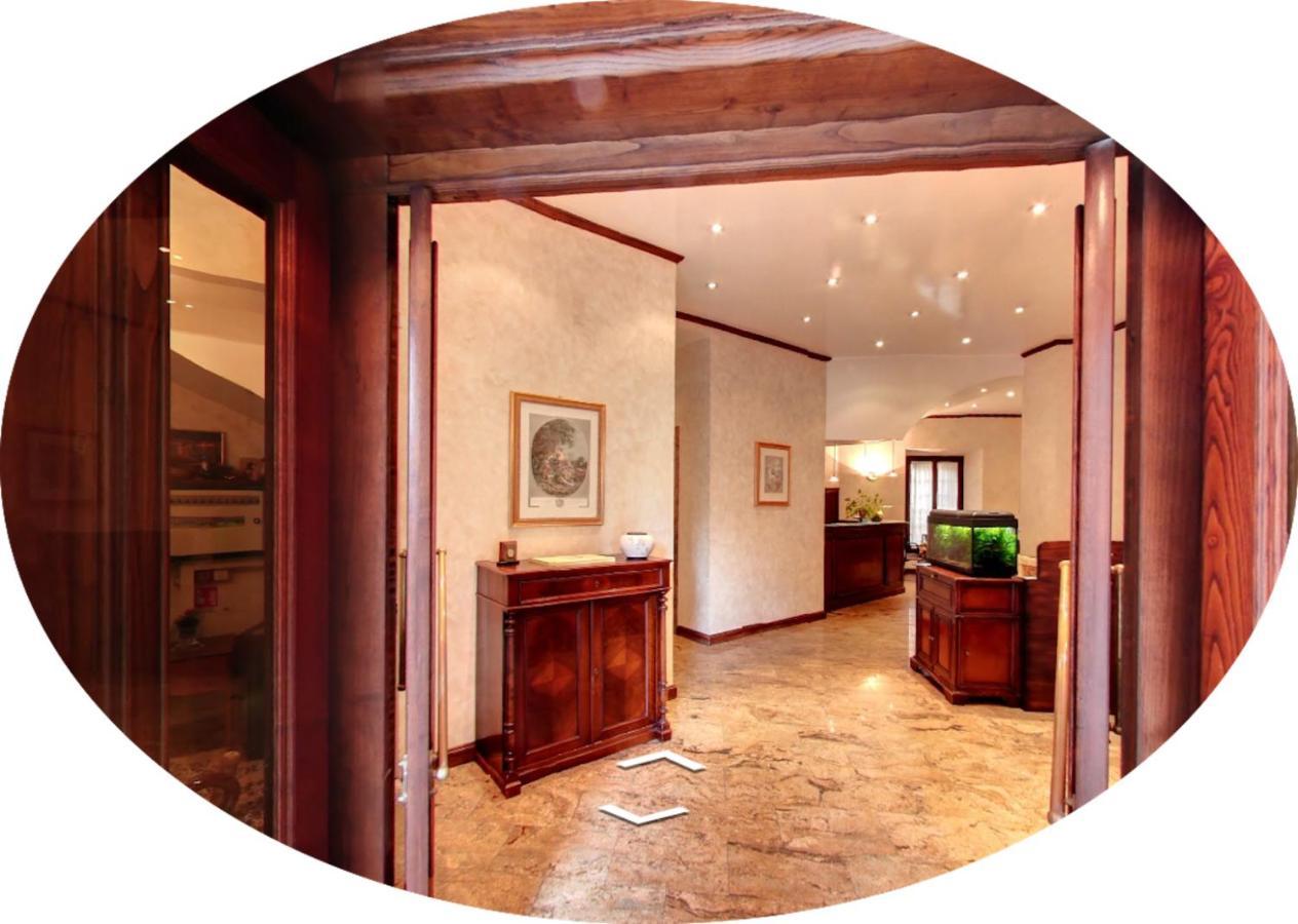 Hotel Valentino Centro Storico ออร์เวียโต ภายนอก รูปภาพ