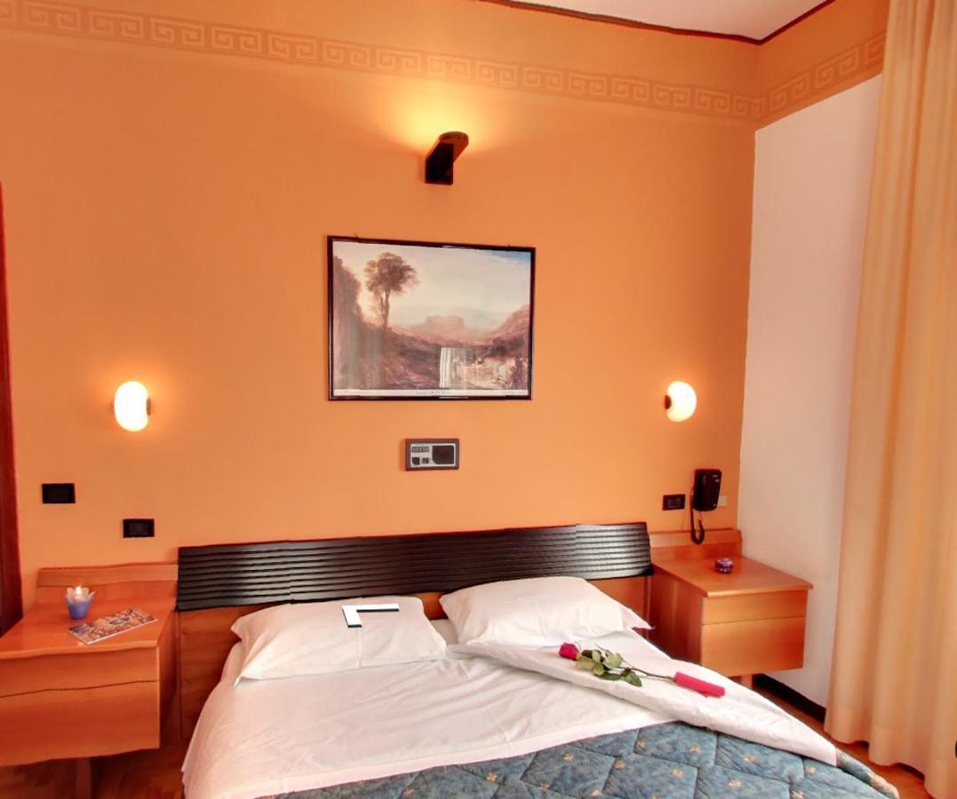 Hotel Valentino Centro Storico ออร์เวียโต ภายนอก รูปภาพ