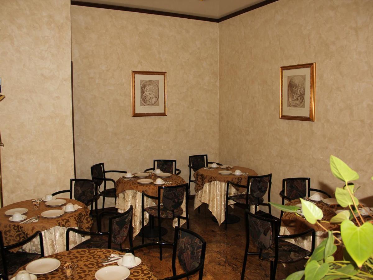 Hotel Valentino Centro Storico ออร์เวียโต ภายนอก รูปภาพ