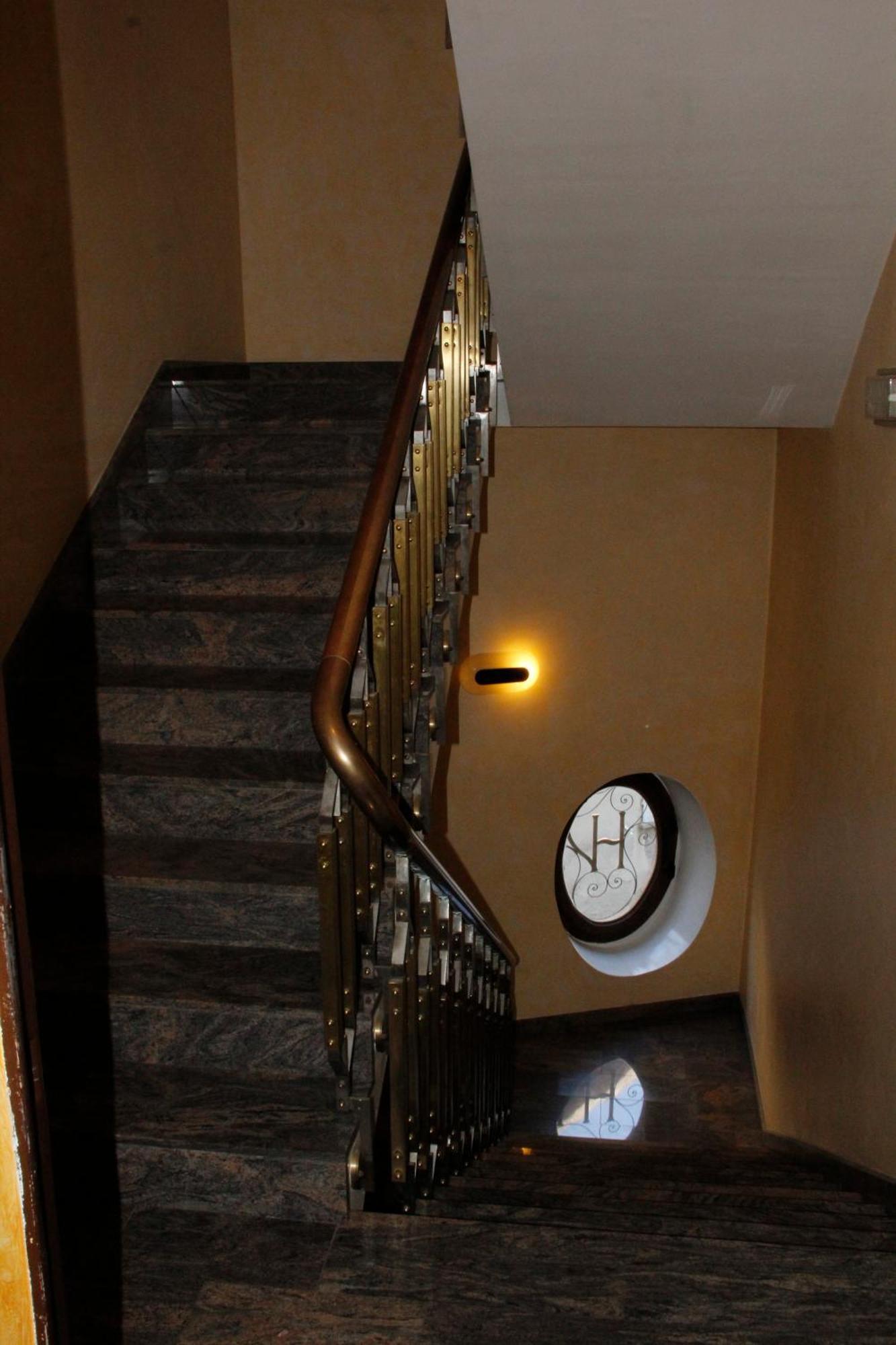Hotel Valentino Centro Storico ออร์เวียโต ภายนอก รูปภาพ
