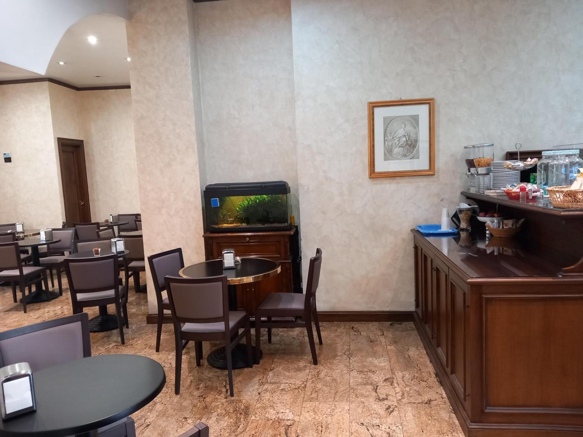 Hotel Valentino Centro Storico ออร์เวียโต ภายนอก รูปภาพ